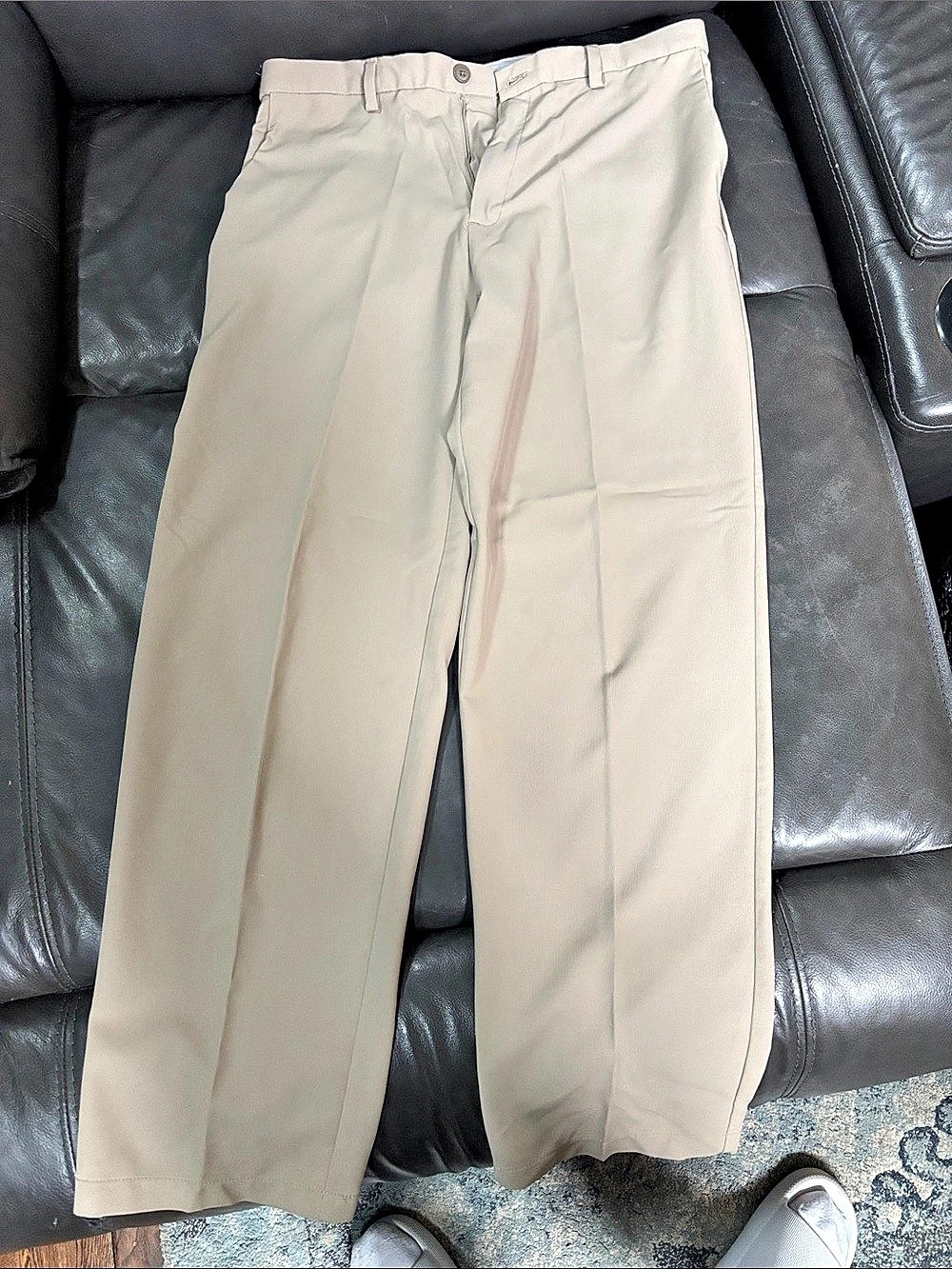 Haggar Men's Chino Pants Beige Waist 34 x 32